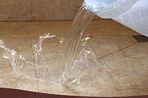 兴仁漏水维修 免砸砖防水材料该如何施工